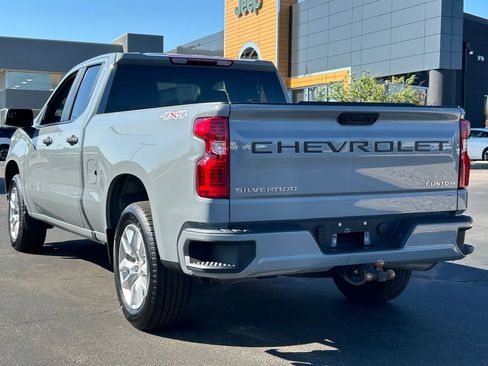 Used 2025 Chevrolet Silverado 1500 Custom w/ LPO, Dark Essentials Package AWD/4WD image 5