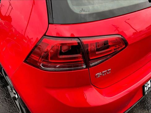 Used 2016 Volkswagen GTI SE image 19