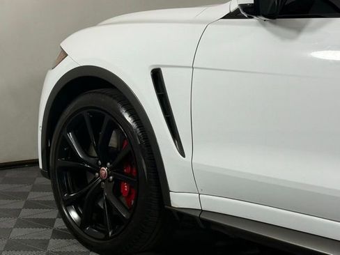 Used 2020 Jaguar F-PACE SVR image 15