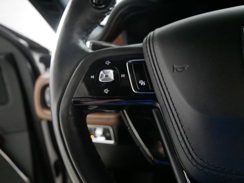 Used 2022 Lincoln Aviator Reserve w/ Equipment Group 201A AWD/4WD image 27