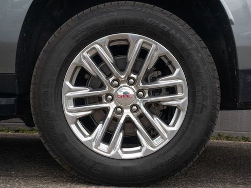 Used 2023 GMC Yukon XL SLT w/ SLT Premium Package AWD/4WD image 13
