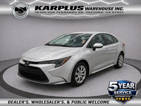 Used 2025 Toyota Corolla LE FWD image 1