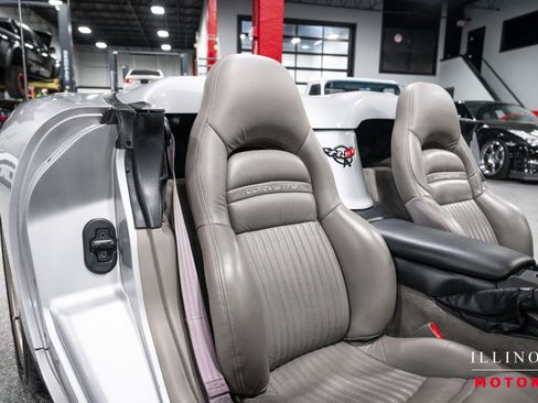 Used 1999 Chevrolet Corvette Convertible w/ Memory Pkg image 27