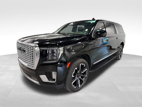 Used 2023 GMC Yukon XL Denali AWD/4WD image 1