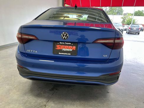 Used 2024 Volkswagen Jetta SE FWD image 5