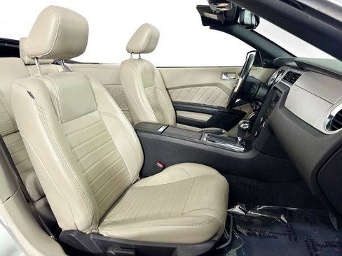 Used 2011 Ford Mustang Premium w/ 201A Rapid Spec Order Code image 25