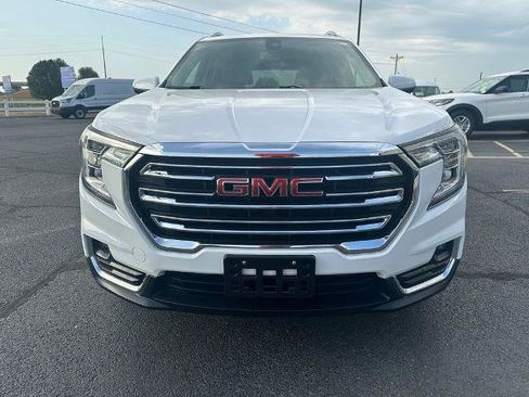 Used 2022 GMC Terrain SLT w/ LPO, Floor Liner Package FWD image 3