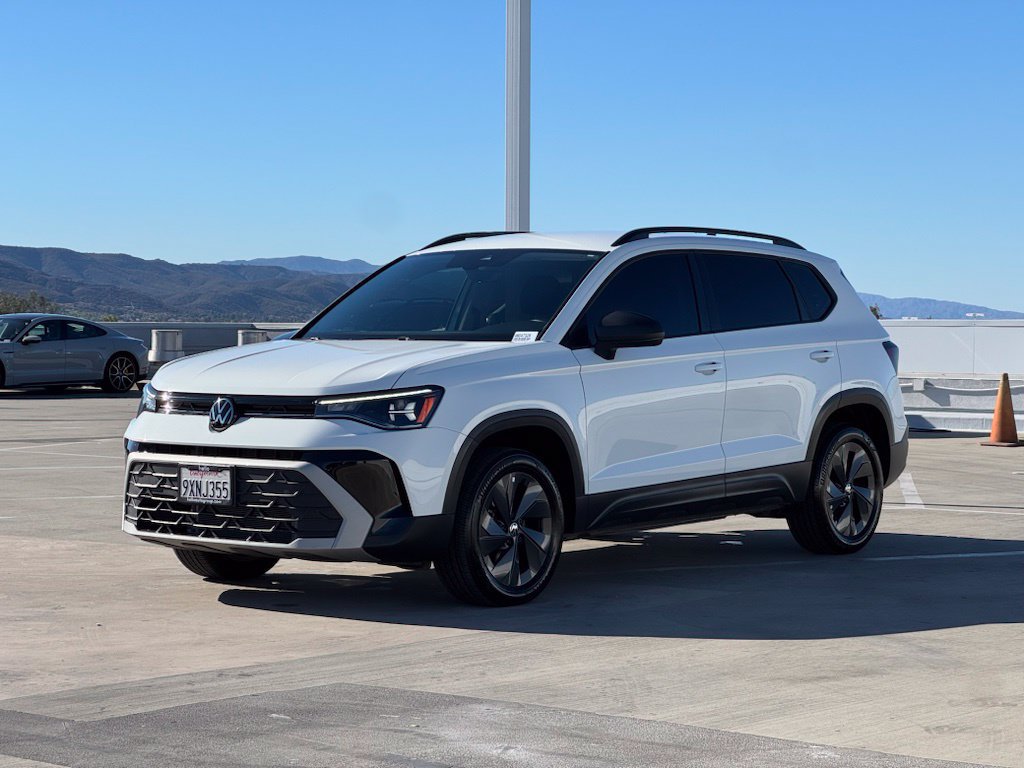Used 2025 Volkswagen Taos S FWD image 5