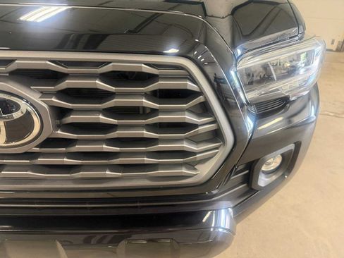 Used 2023 Toyota Tacoma TRD Sport AWD/4WD image 5