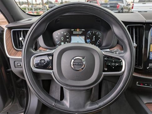 Used 2020 Volvo XC60 T5 Inscription image 14
