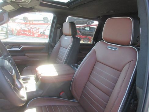 New 2026 GMC Sierra 2500 Denali Ultimate image 14