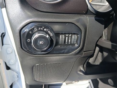 Used 2021 Jeep Wrangler Unlimited Sahara image 22