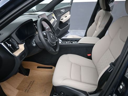 New 2026 Volvo XC60 B5 Plus w/ Protection Package Premier AWD/4WD image 13