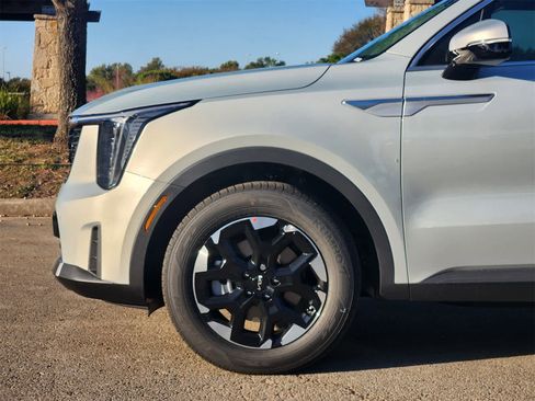 New 2026 Kia Sorento S image 8