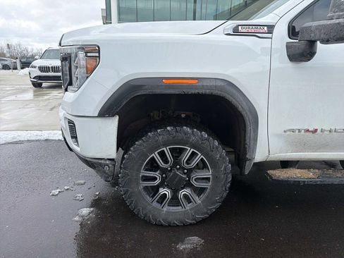 Used 2020 GMC Sierra 2500 AT4 w/ AT4 Premium Package image 3