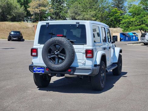 Used 2023 Jeep Wrangler Unlimited Sahara AWD/4WD image 3