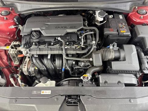 Used 2023 Hyundai Elantra SEL w/ Winter Weather Package FWD image 17