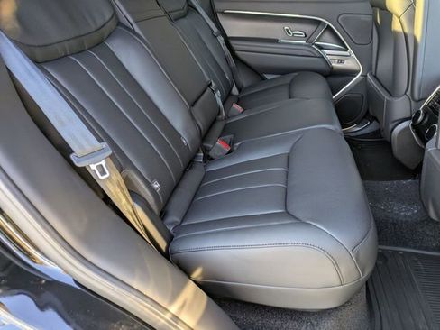 New 2026 Land Rover Range Rover SE image 17