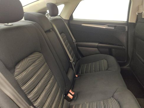 Used 2016 Ford Fusion SE FWD image 19