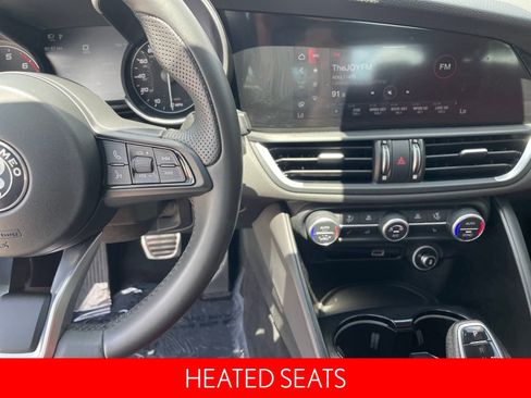 Used 2023 Alfa Romeo Giulia Sprint image 15
