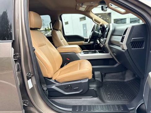 Used 2022 Ford F350 Lariat AWD/4WD image 9