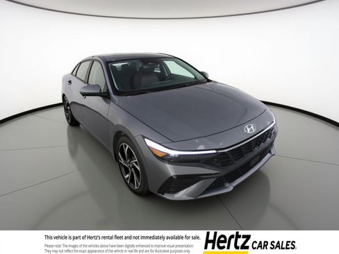 Used 2025 Hyundai Elantra SEL FWD image 1