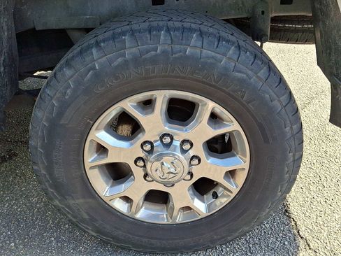 Used 2019 RAM 2500 Laramie image 6