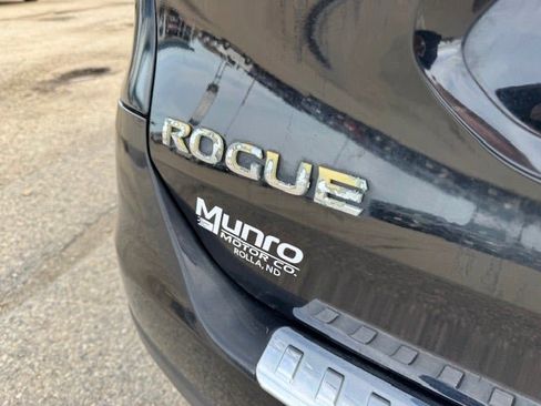 Used 2014 Nissan Rogue SL image 22
