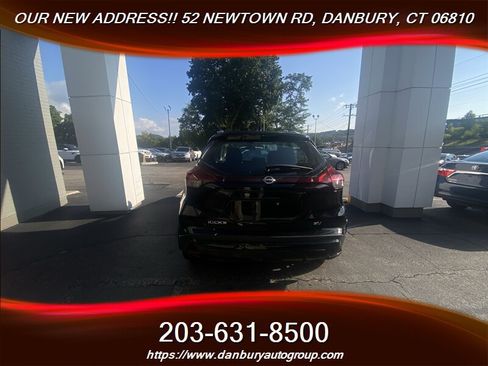 Used 2022 Nissan Kicks SV FWD image 5