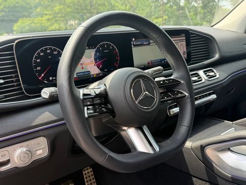 Used 2026 Mercedes-Benz GLS 450 4MATIC image 18