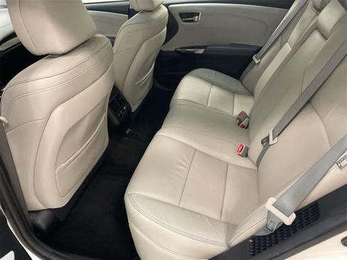 Used 2014 Toyota Avalon Limited image 21