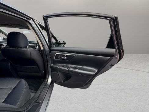 Used 2017 Nissan Altima 2.5 SR image 43