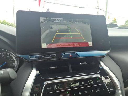 Used 2023 Toyota Venza Nightshade AWD/4WD image 19