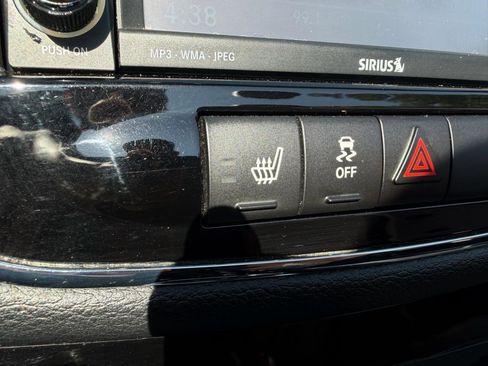 Used 2012 Chrysler 200 S FWD image 14