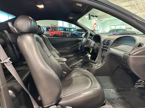 Used 2001 Ford Mustang GT RWD image 27