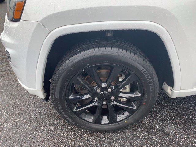 Used 2022 Jeep Grand Cherokee Laredo X AWD/4WD image 40