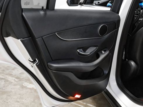 Used 2020 Mercedes-Benz GLC 300 w/ Parking Assistance Package image 35
