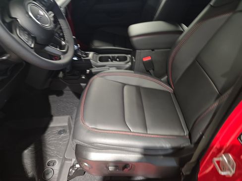 New 2026 Jeep Wrangler Unlimited Rubicon image 17