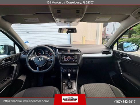 Used 2018 Volkswagen Tiguan S image 3
