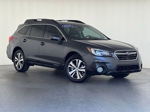Used 2019 Subaru Outback 2.5i Limited AWD/4WD image 46