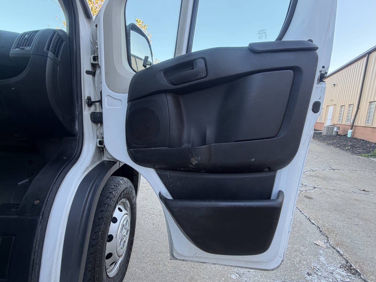 Used 2016 RAM ProMaster 1500 w/ Mopar Trailer Tow Group FWD image 29