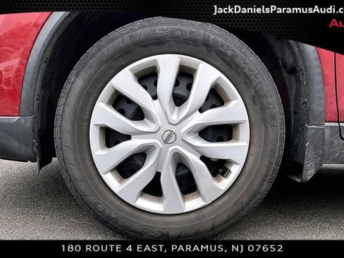 Used 2016 Nissan Rogue S AWD/4WD image 8
