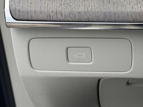 Certified 2026 Volvo XC90 B6 Ultra w/ Protection Package AWD/4WD image 28