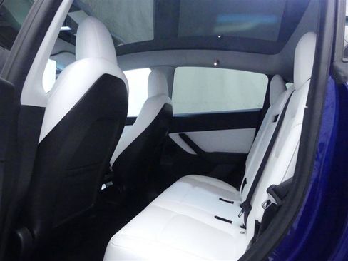 Used 2020 Tesla Model Y Long Range AWD/4WD image 24