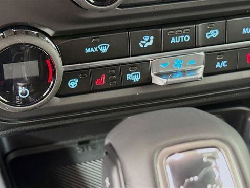 New 2026 Ford Bronco Outer Banks w/ Sasquatch Package AWD/4WD image 21