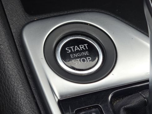 Used 2024 Nissan Sentra SV FWD image 8