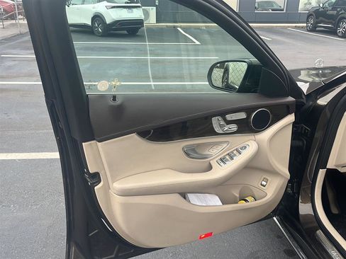 Used 2017 Mercedes-Benz C 300 C 300 image 11
