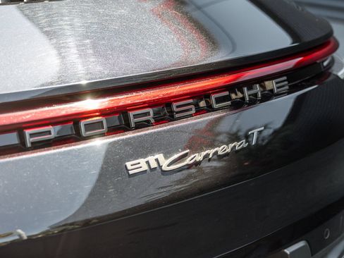 Used 2023 Porsche 911 Carrera image 24
