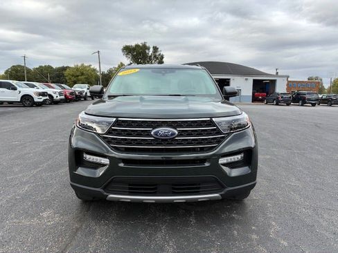 Used 2023 Ford Explorer XLT w/ Equipment Group 202A AWD/4WD image 8