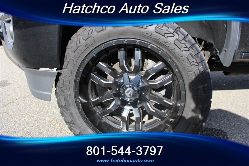 Used 2017 GMC Sierra 2500 Denali w/ Duramax Plus Package AWD/4WD image 8